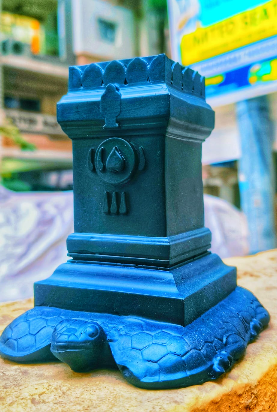 Sri Satyapramoda Theertharu ( Moola Brundavana Replica ) – 4 Inch